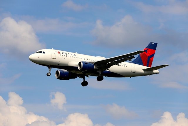 How Airlines Decide on Diversions